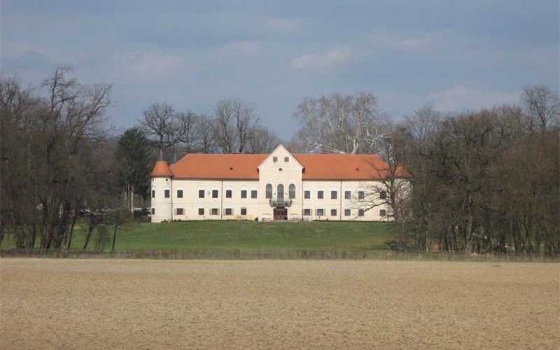 Dvorac Lužnica u kontekstu održivoga korištenja kulturne baštine